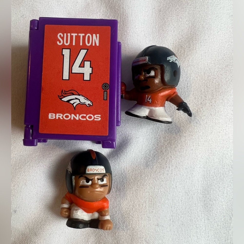 NFL Football Denver Broncos Sutton Teenymate Lockers & 1 Teenymate